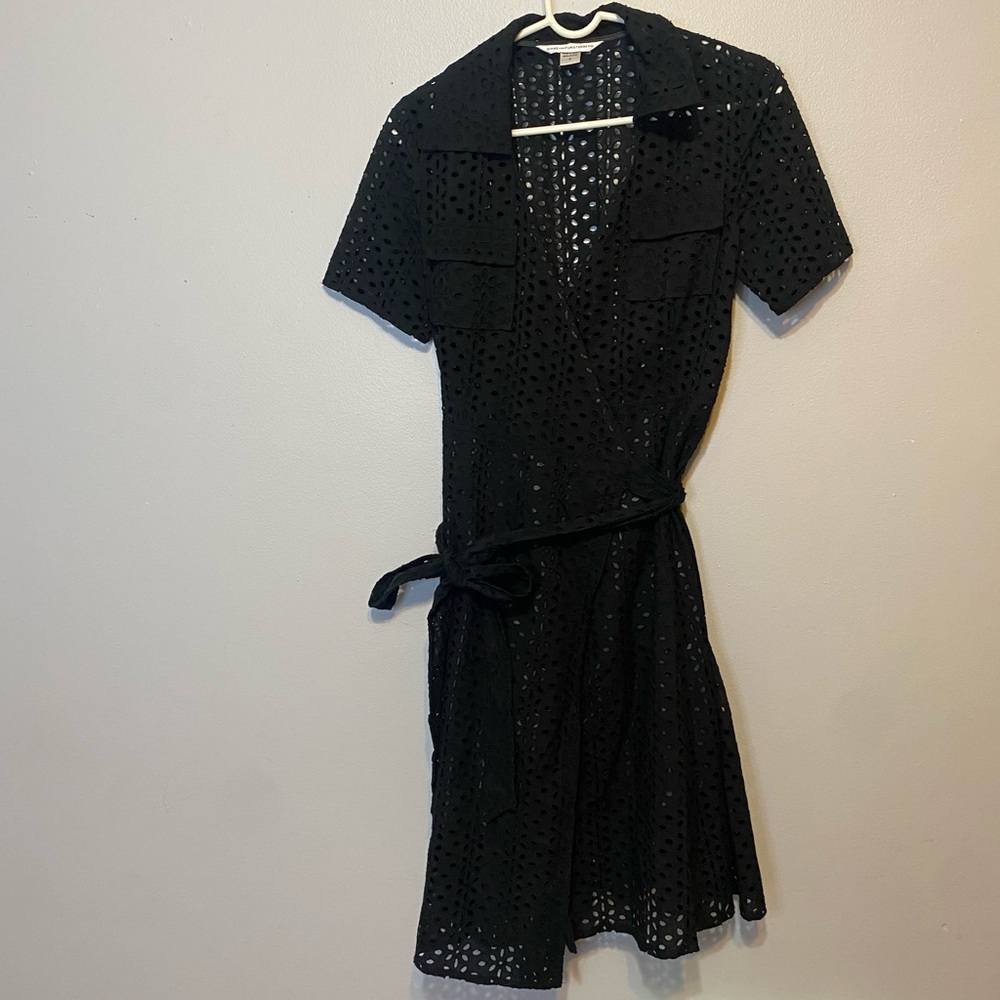 Diane von Furstenberg Black Eyelet Wrap Dress Women's Size 4